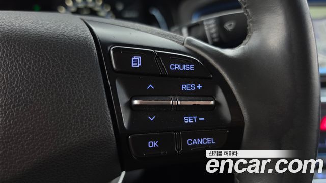 Hyundai Ioniq 2016 — photo 17
