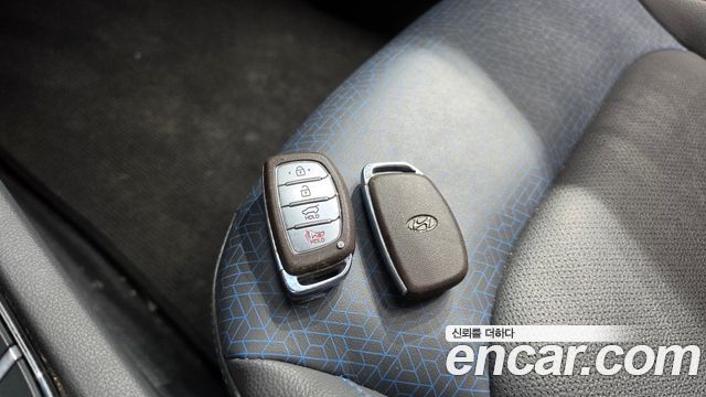 Hyundai Ioniq 2016 — photo 19
