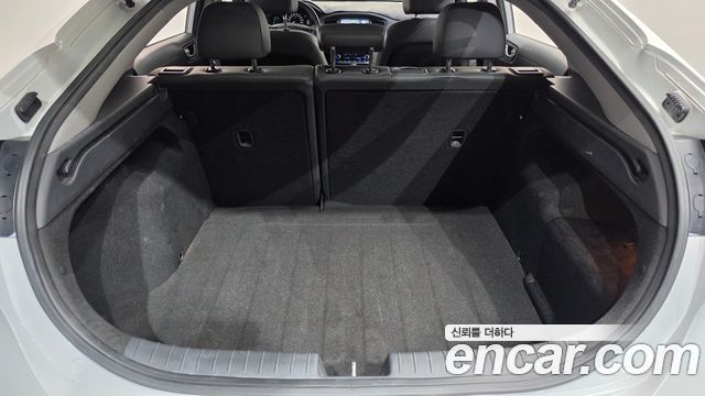 Hyundai Ioniq 2016 — photo 20