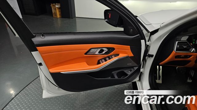 BMW M3 2022 — photo 14