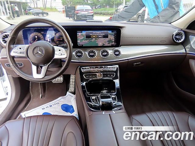 Mercedes-Benz CLS-Class 2020 — photo 7