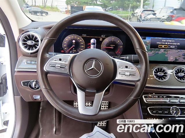 Mercedes-Benz CLS-Class 2020 — photo 8