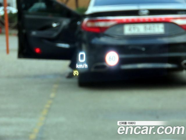 Mercedes-Benz CLS-Class 2020 — photo 10