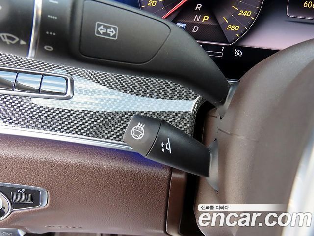 Mercedes-Benz CLS-Class 2020 — photo 12