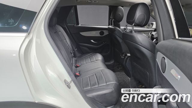 Mercedes-Benz GLC-Class 2017 — photo 12
