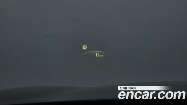 BMW 5-Series 2018 — photo 25
