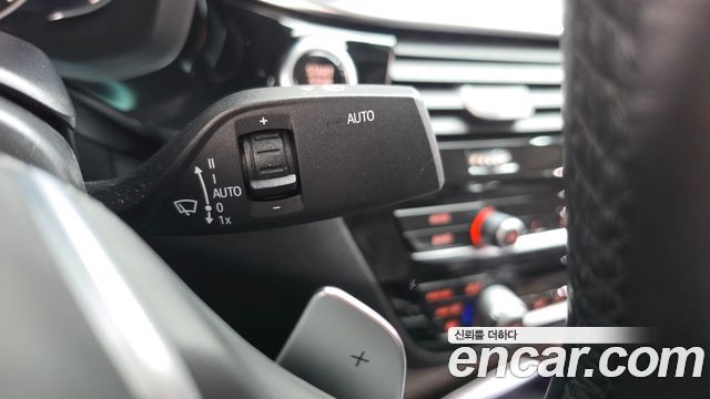 BMW 5-Series 2018 — photo 27