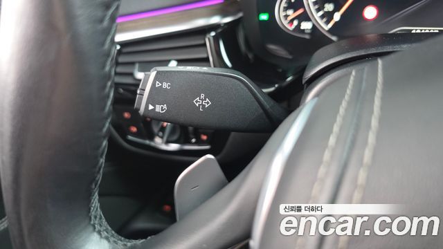 BMW 5-Series 2018 — photo 29