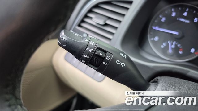 Hyundai AVANTE 2017 — photo 26