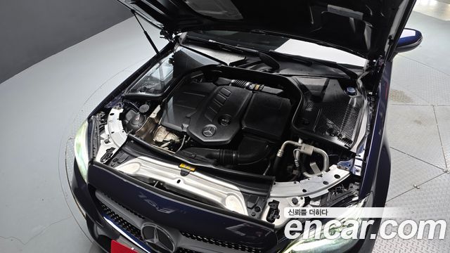 Mercedes-Benz C-Class 2019 — photo 6