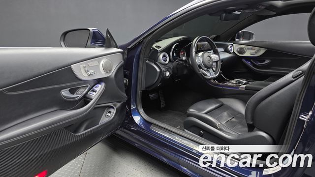 Mercedes-Benz C-Class 2019 — photo 10