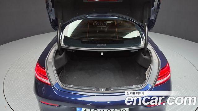 Mercedes-Benz C-Class 2019 — photo 20