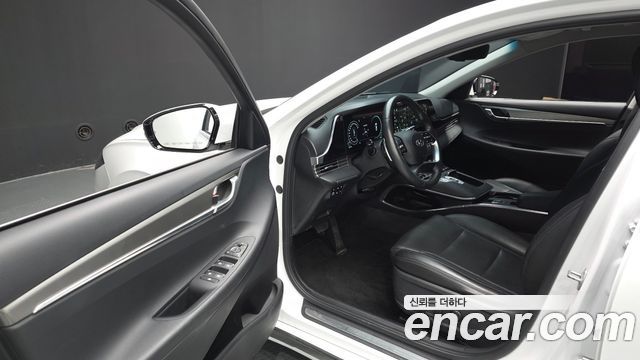 Hyundai Grandeur 2023 — photo 10