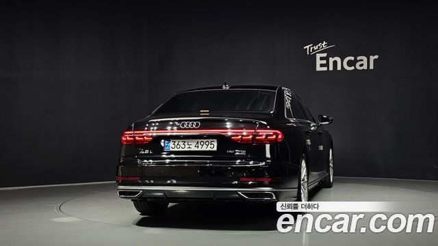 Audi A8 2021 — photo 4