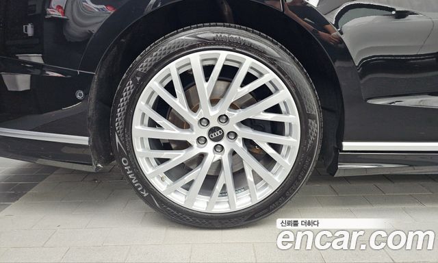 Audi A8 2021 — photo 5