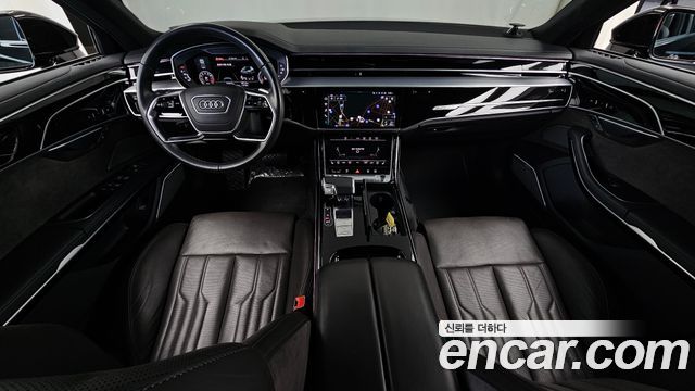 Audi A8 2021 — photo 10