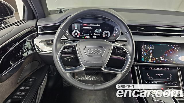 Audi A8 2021 — photo 19