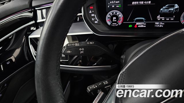 Audi A8 2021 — photo 37