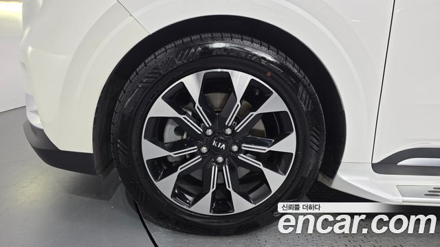 Kia Canival 2021 — photo 5