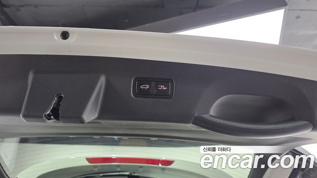Kia Canival 2021 — photo 21