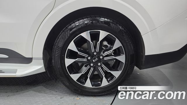 Kia Canival 2021 — photo 7