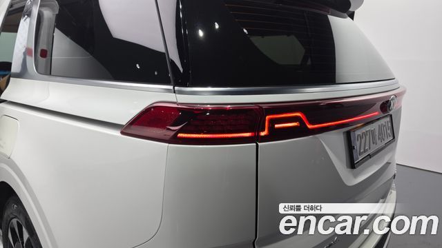 Kia Canival 2021 — photo 9