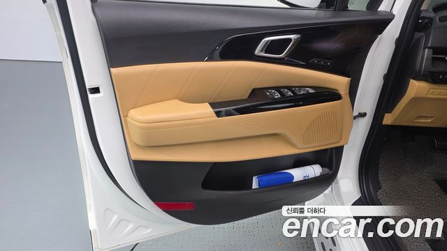 Kia Canival 2021 — photo 14