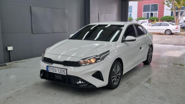 Kia K3 2023 — photo 1