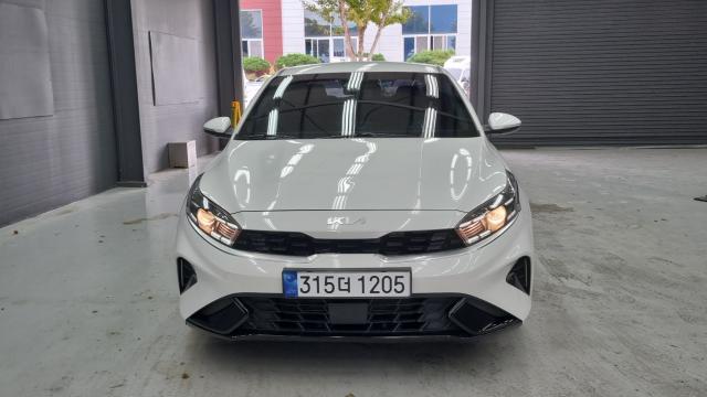 Kia K3 2023 — photo 3