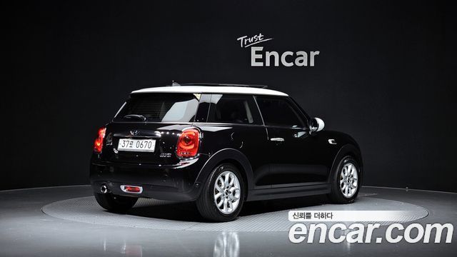 Mini Cooper 2016 — photo 2