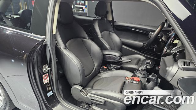Mini Cooper 2016 — photo 18