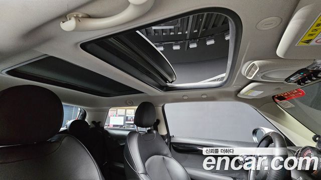 Mini Cooper 2016 — photo 25