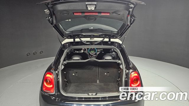 Mini Cooper 2016 — photo 26