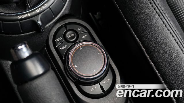 Mini Cooper 2016 — photo 35