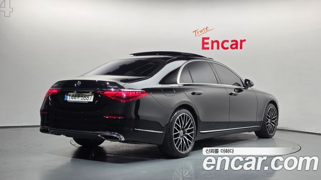 Mercedes-Benz S-Class 2022 — photo 2