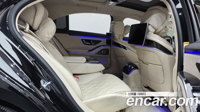 Mercedes-Benz S-Class 2022 — photo 17