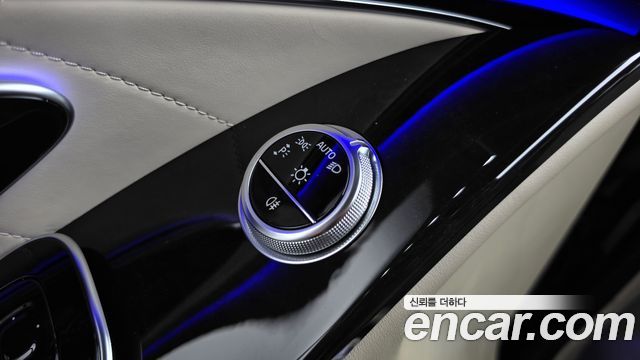 Mercedes-Benz S-Class 2022 — photo 29