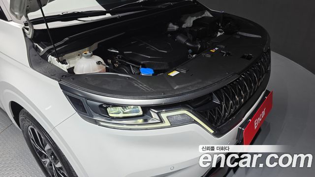 Kia Canival 2023 — photo 6