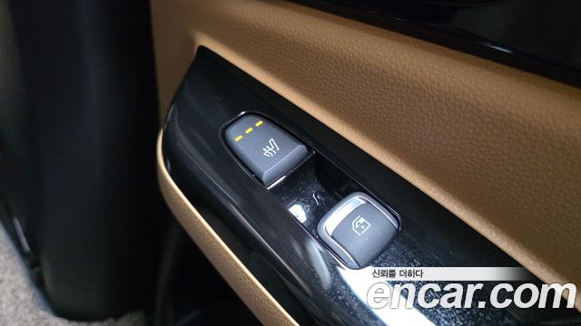 Kia Canival 2023 — photo 19