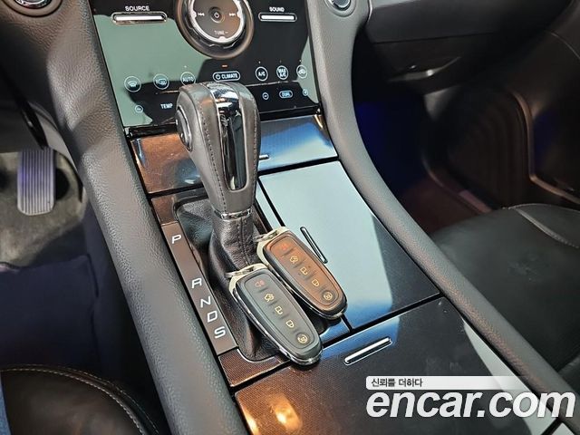 Ford Taurus 2013 — photo 7