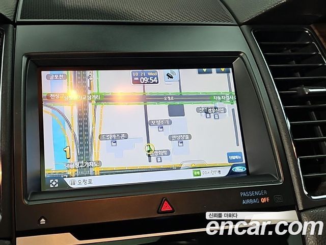 Ford Taurus 2013 — photo 13