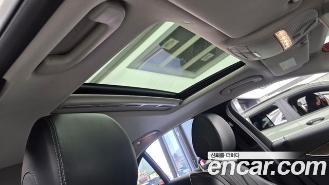 Mercedes-Benz E-Class 2018 — photo 22