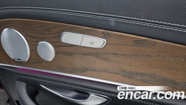 Mercedes-Benz E-Class 2018 — photo 24