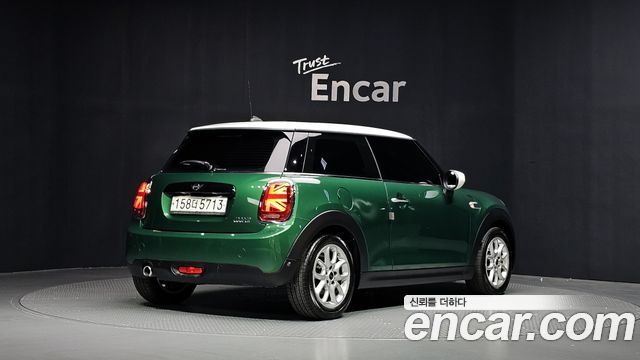 Mini Cooper 2020 — photo 2
