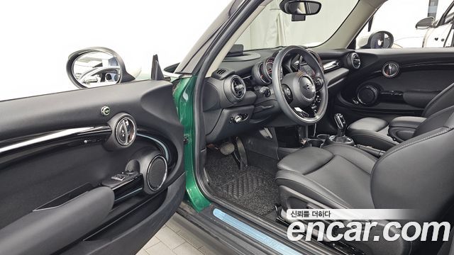 Mini Cooper 2020 — photo 10