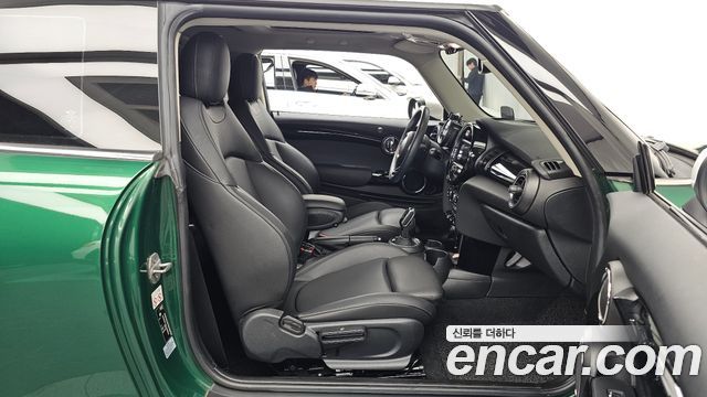 Mini Cooper 2020 — photo 11