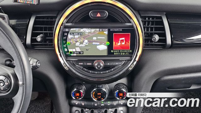 Mini Cooper 2020 — photo 14