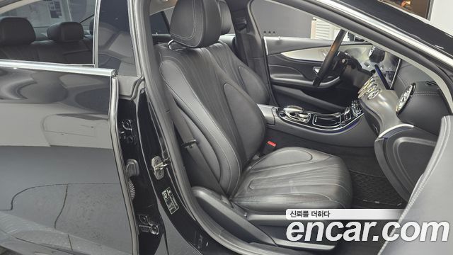 Mercedes-Benz CLS-Class 2019 — photo 11