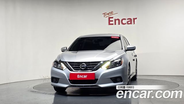 Nissan Altima 2018 — photo 3