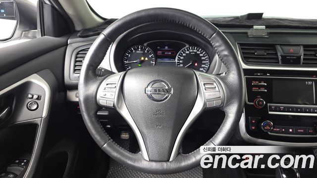 Nissan Altima 2018 — photo 20